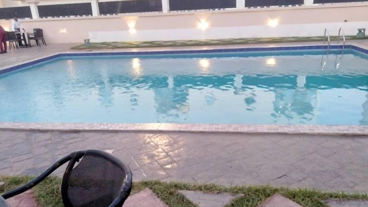 Ayon Hotel | White Eagle Hotel