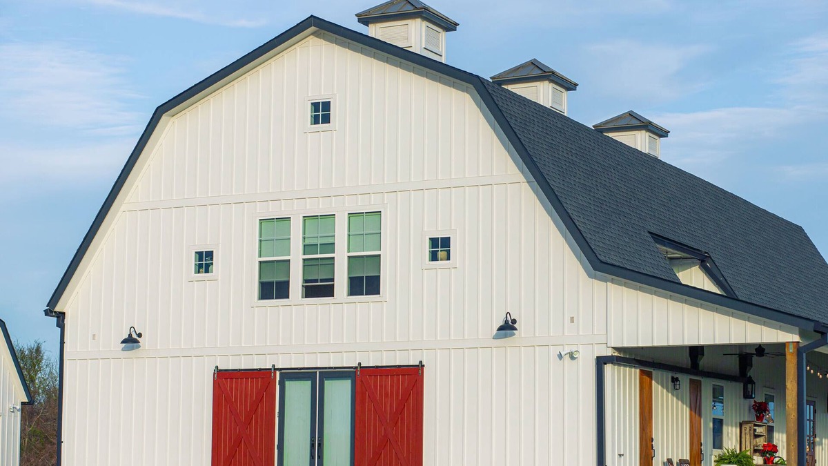 Montgomery House | White Gambrel Style Barn