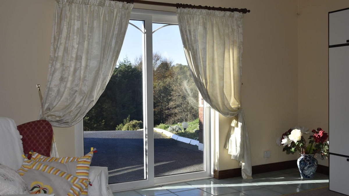 Castleblayney Hotel | White Hill Country House