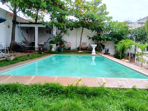 Chiquimula House | White House 1km Pradera