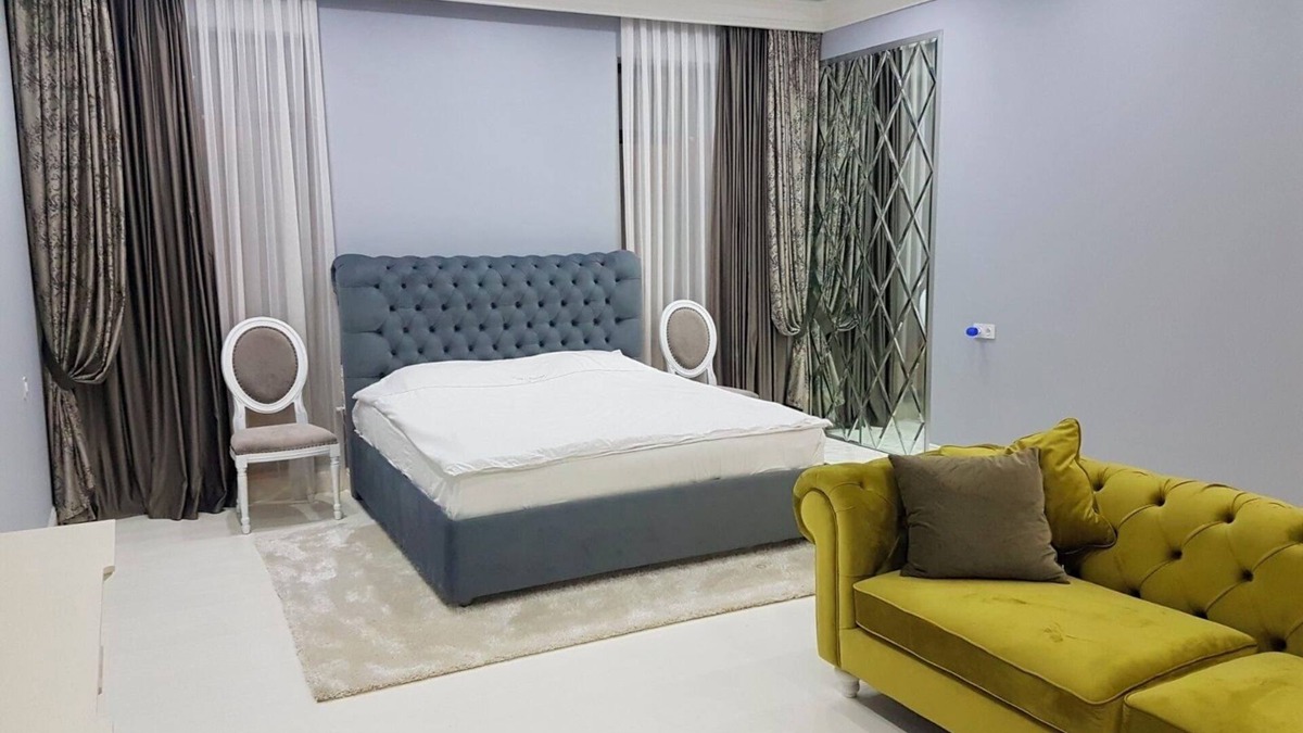 Kentron House | White House - a blend of luxury and comfort/Located 1.6 km from Republic Square