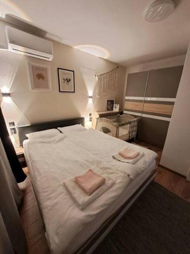 Haskovo Apartment | White House Apartments - Boho