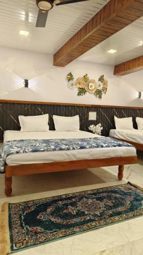 Kamalapur House | White House IN