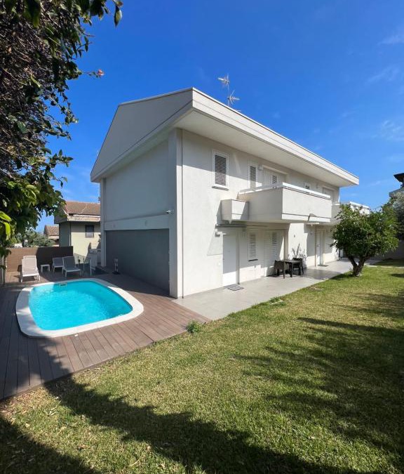 Aci Catena Villa | WHITE HOUSE