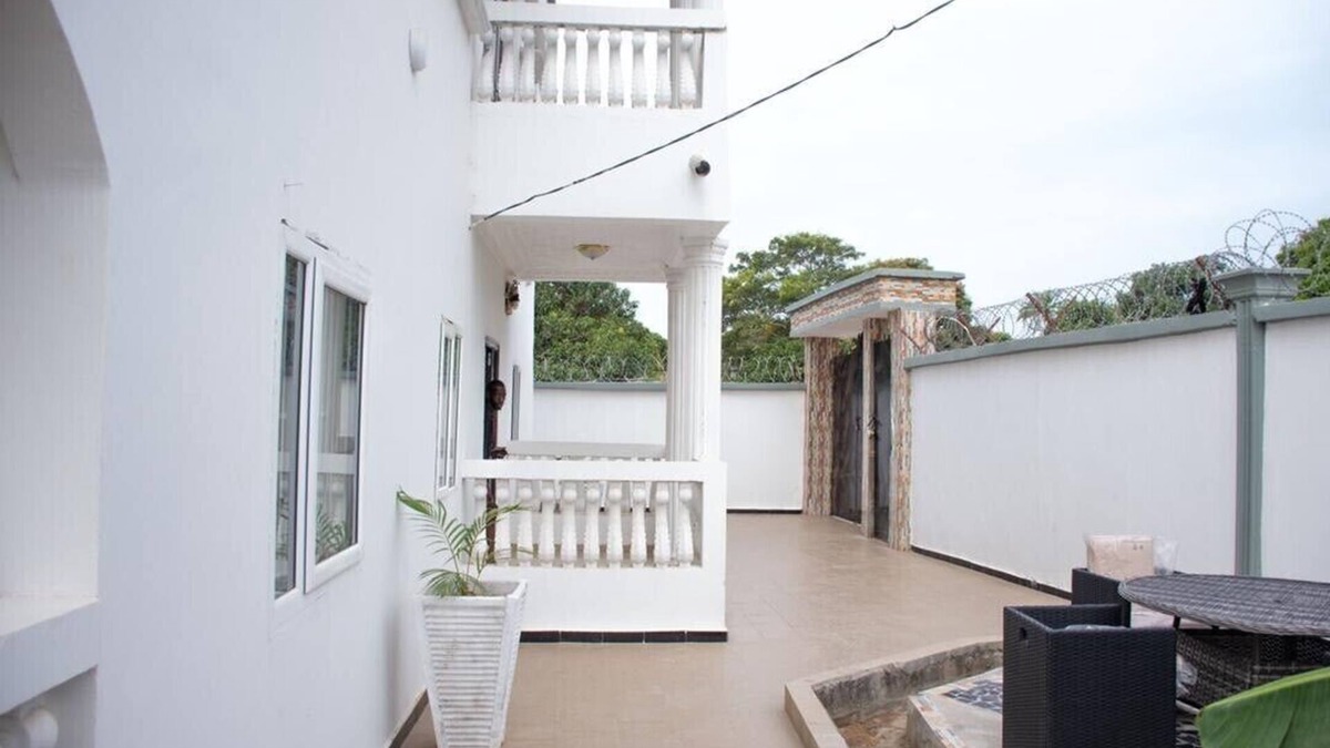Brufut Villa | White House Mansion