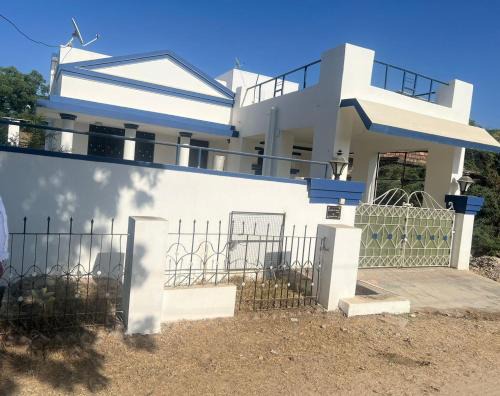 Uchiyarda House | White house shikargarah jodhpur