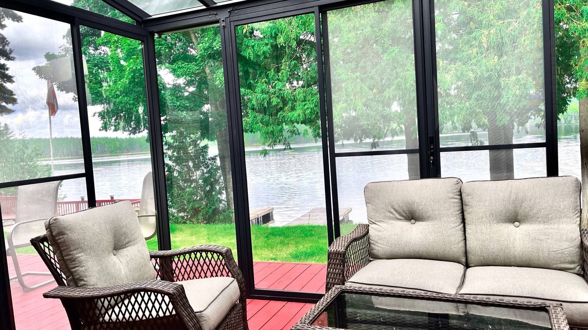 Lanark Highlands Cottage | White Lake waterfront cottage with the hot tub, 85" TV
