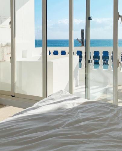 Eluan House | White&Light B&B