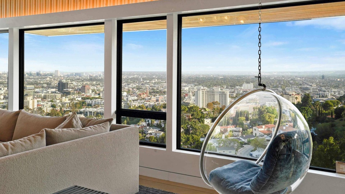 Hollywood Heights House | White Lotus by Stay Awhile