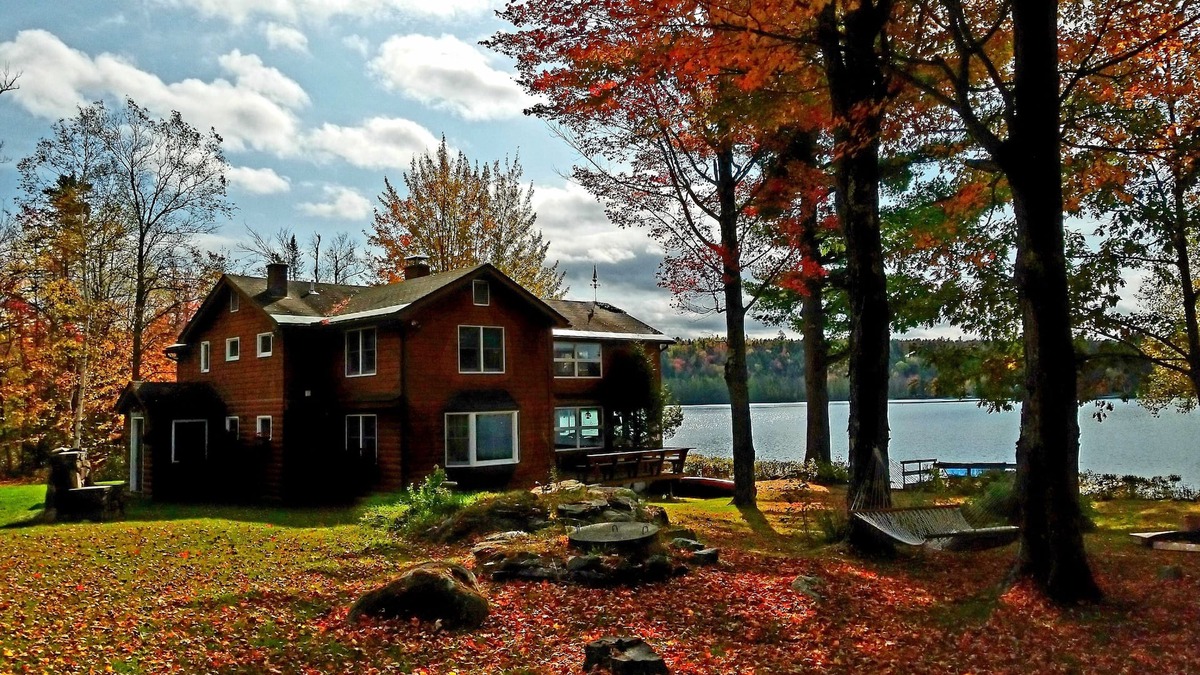 Whitefield House | White Mountain Lakefront Retreat