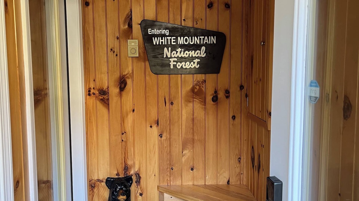 Thornton House | White Mountain RetreatnBase Camp for Hiking, Biking and River fun!
