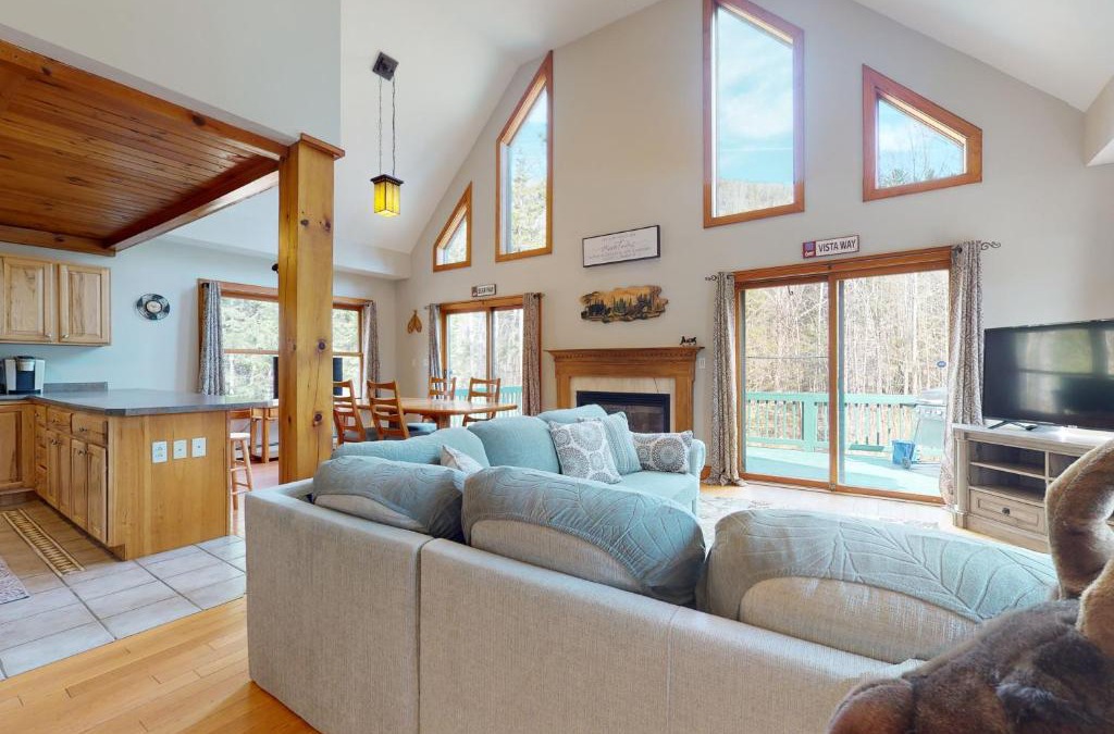 Woodstock House | White Mountains Chalet by Mirror Lake