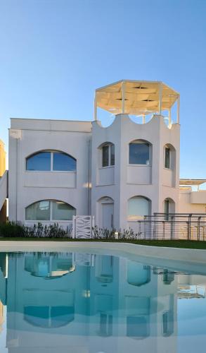 Marcelli Apartment | White Oasis