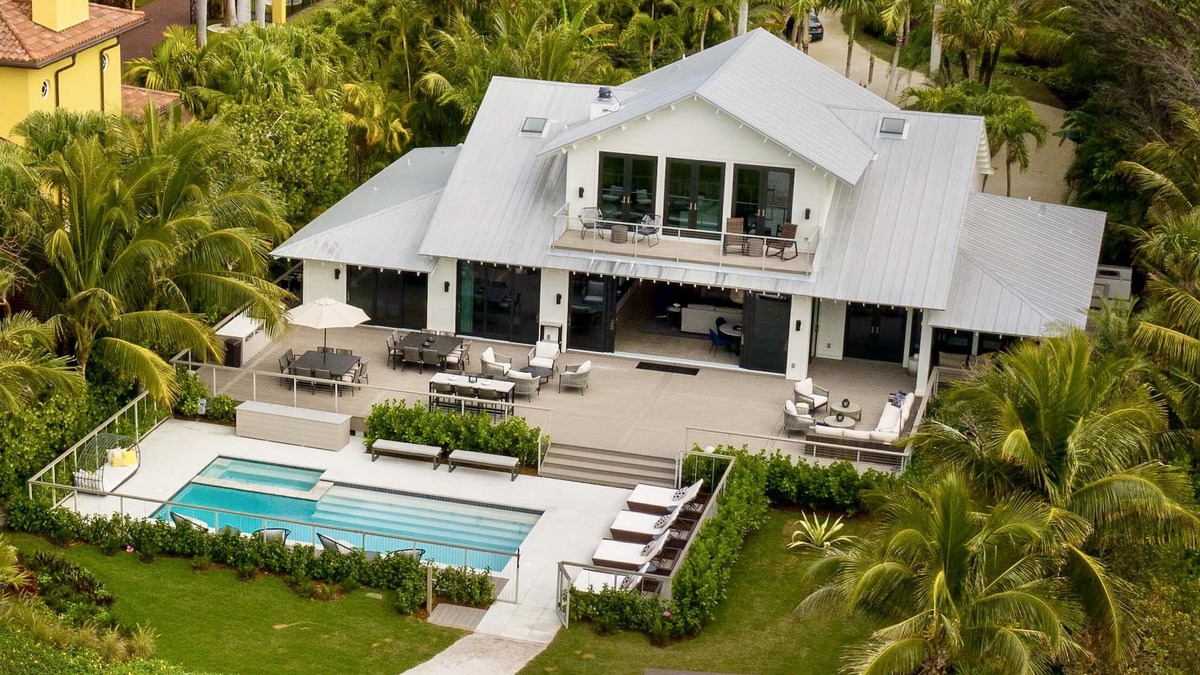 Wulfert House | White Orchid - Beachfront - SATURDAY-TO- SATURDAY RENTALS ONLY (Flexible)