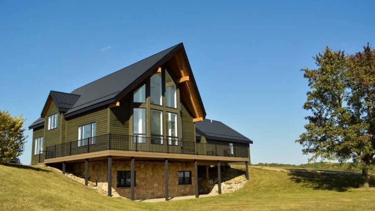Warsaw Cabin | White Pines Lodge-360° views, spacious, serene, spa-like master en suite