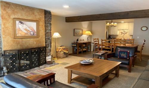 Teton Village Apartment | White Ridge B2