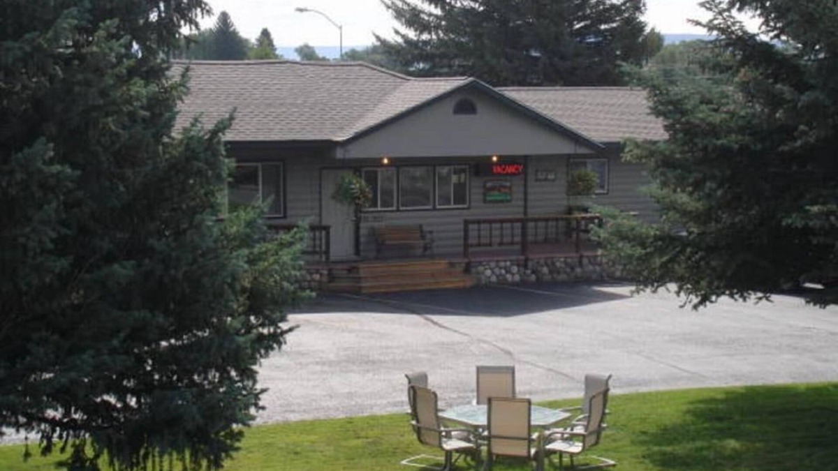 Meeker Hotel | White River Inn
