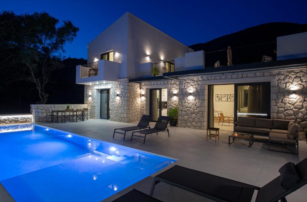 Nidri Villa | White River Villa