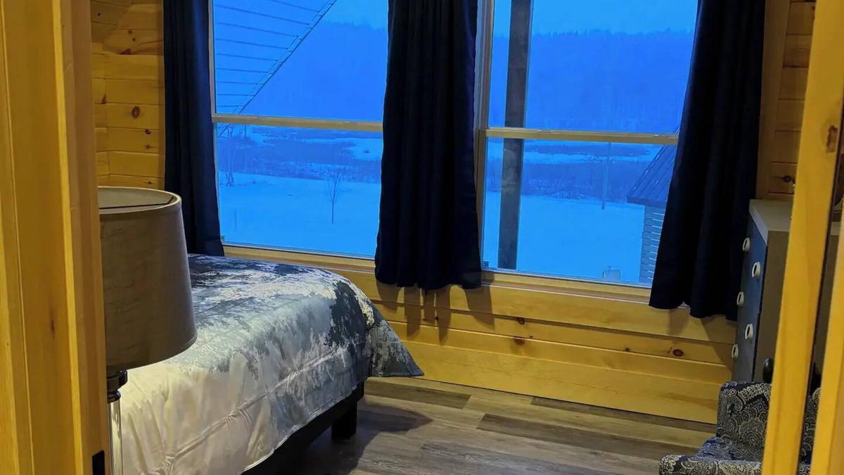 Hillsborough Cabin | White Rock Cabin #4nn