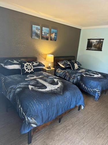 Centerville Hotel | White's Motel & Sports Lounge