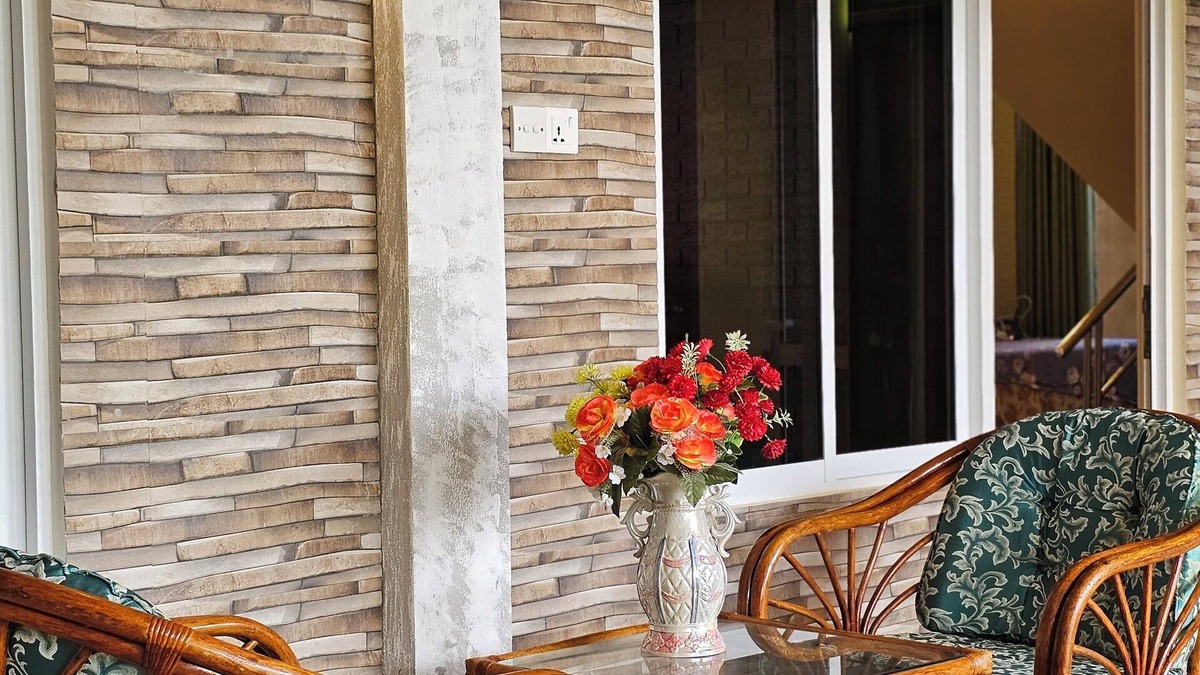 Maamigili House | White Sand Inn