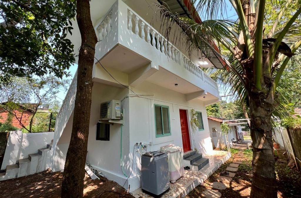 SBI Colony Apartment | White Studio in the woods