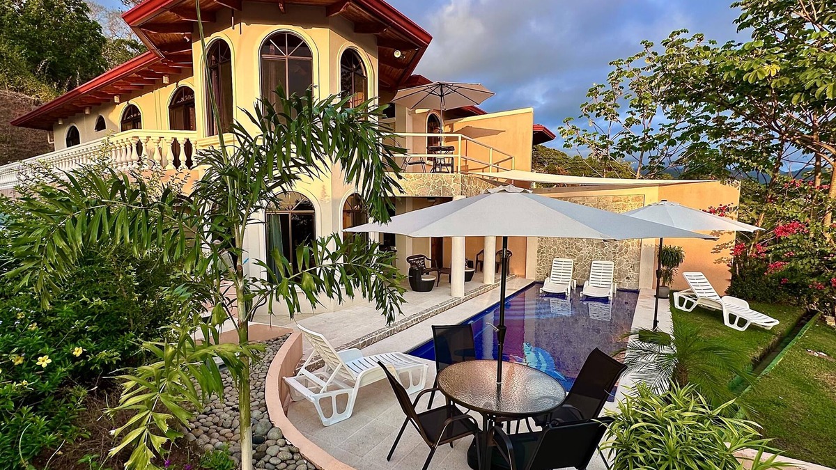 Ballena Villa | White Water Ocean View, Mountain Jungle View, Pool w/Sun Shelf, lots of Wildlife