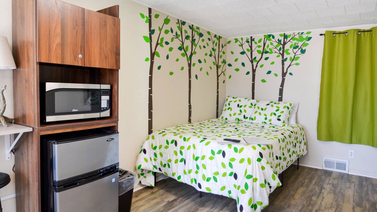 Whitehall House | Whitehall Cottages Boutique Motel - Full Beds