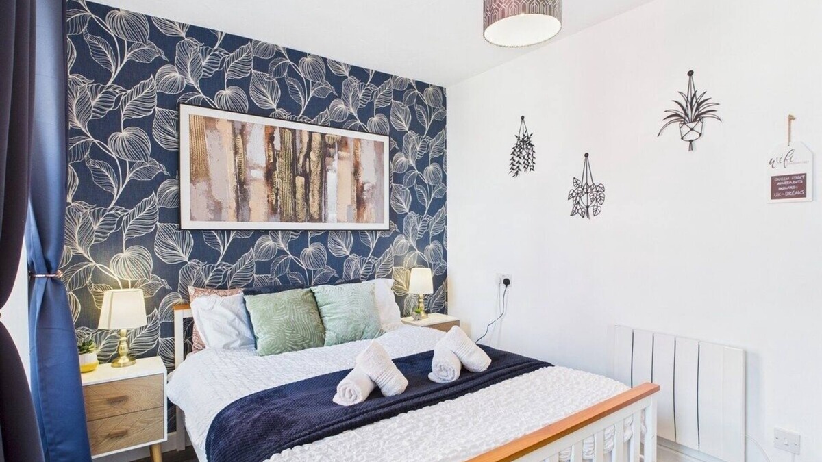 Whitehaven Apartment | Whitehaven Nest | Sleeps 4 | Cosy Escape