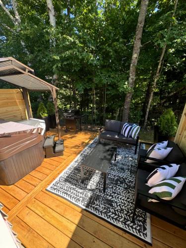 Thornton Apartment | WhiteMountains Ski, Hike & Relax Retreat. 4
