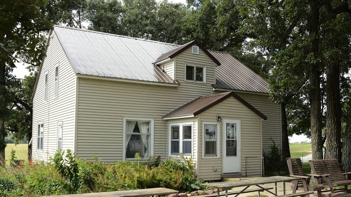 Coon Rapids House | Whiterock Conservancy - Oakridge Farmhouse