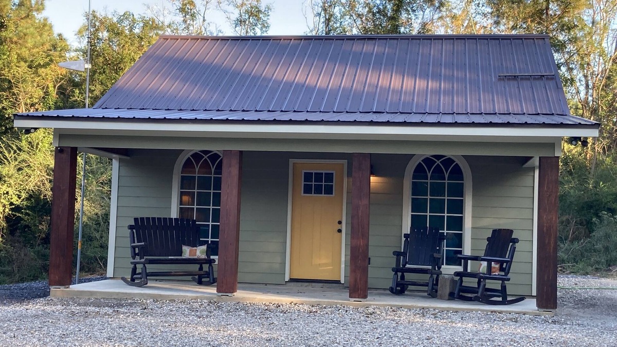 Union Church Cabin | Whitetail Cabin in Jefferson County, MS near the Homochitto National Forest.
