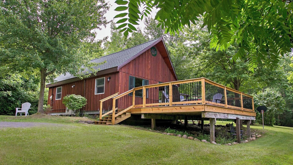 Keuka Park Cabin | Whitetail Pines Cabin