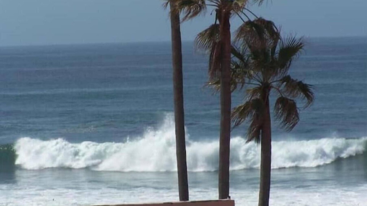 Las Gaviotas House | Whitewater views & steps from private surfing beach. Las Gaviotas, 3 BR, 3 BA