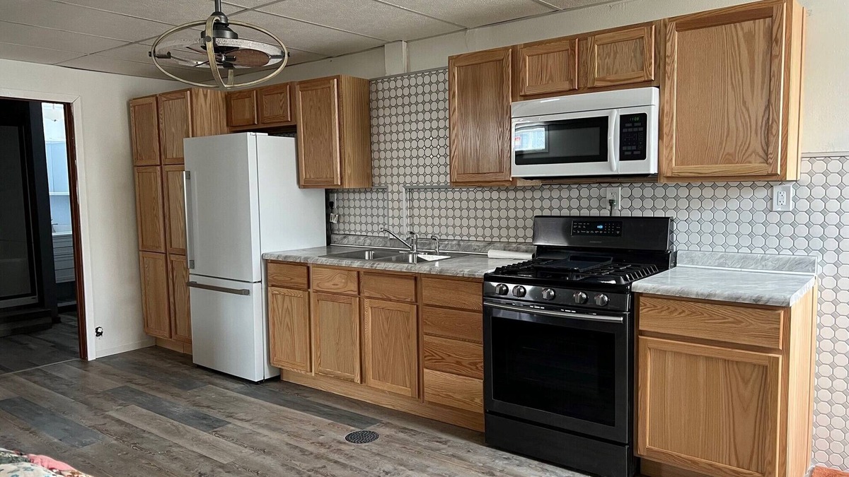 Whitewood Apartment | Whitewood Rally Apartment