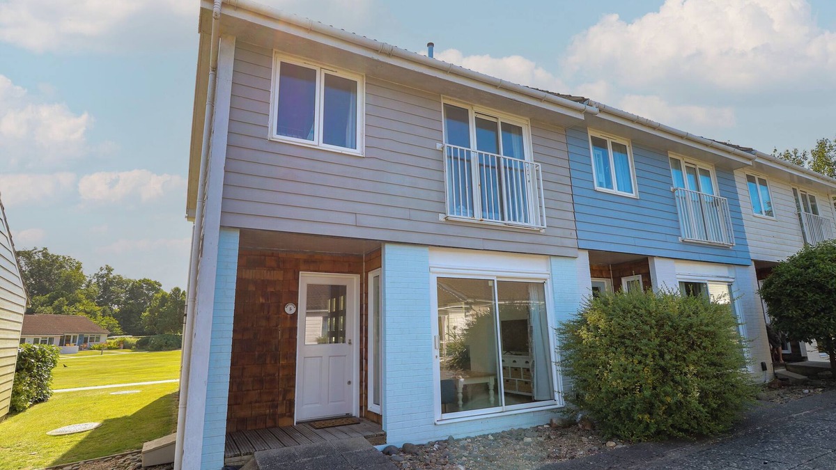 Yarmouth Cottage | WHITFIELD P5, family friendly, country holiday cottage in Yarmouth