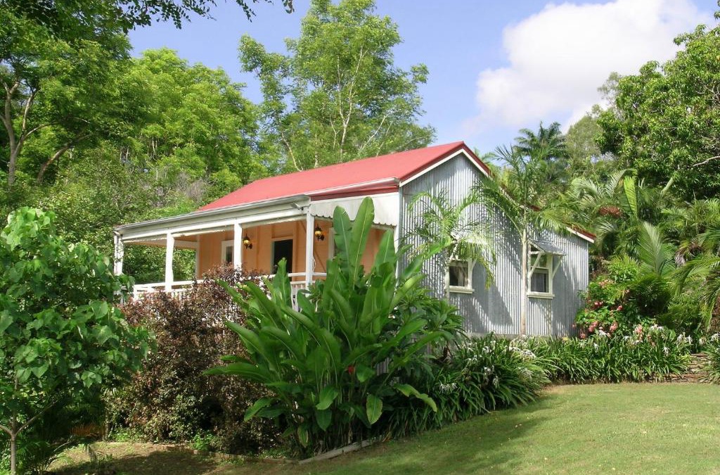 Airlie Beach House | Whitsunday Heritage Cane Cutters Cottage