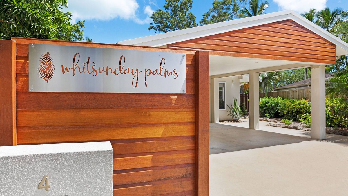 Jubilee Pocket House | Whitsunday Palms Holiday House in Airlie Beach
