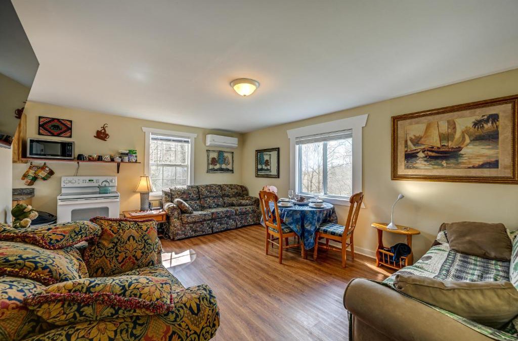 Qualla House | Whittier Vacation Rental Cabin Pets Welcome!