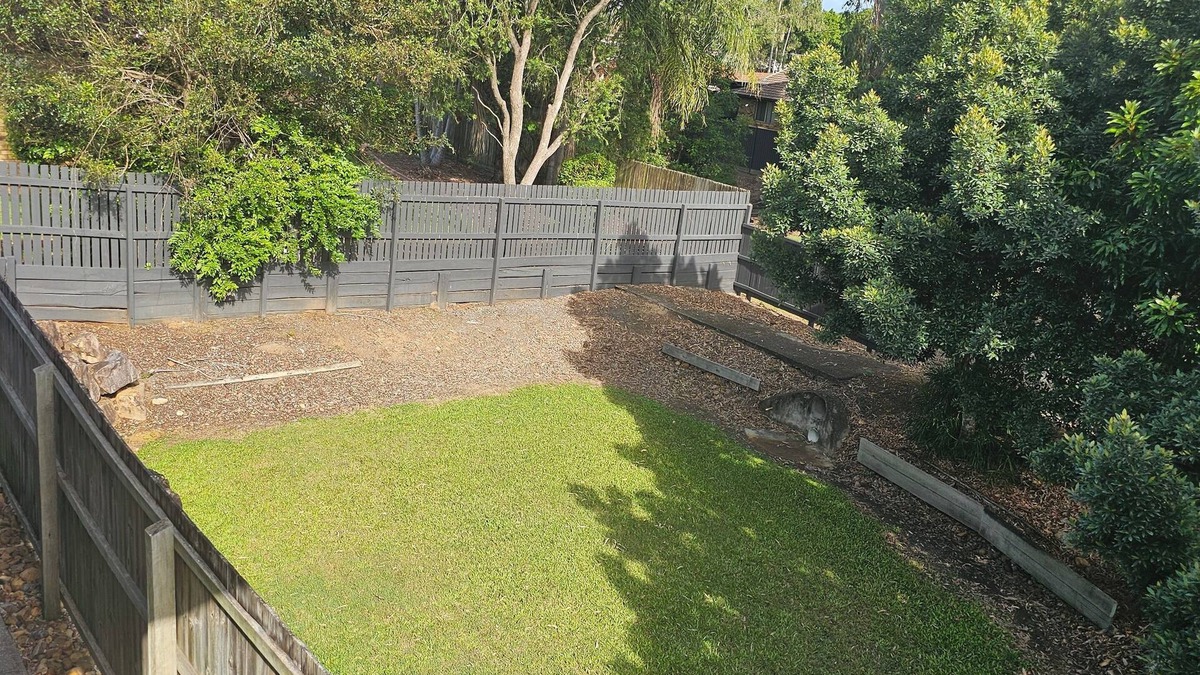 Kallangur House | Whole 3 bedroom townhouse with Early Check-in