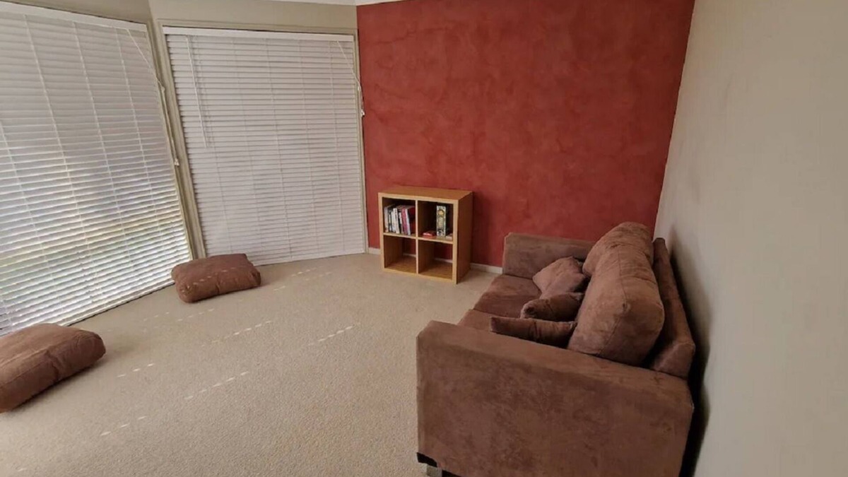 Urraween House | Whole 4 bedroom house with pool