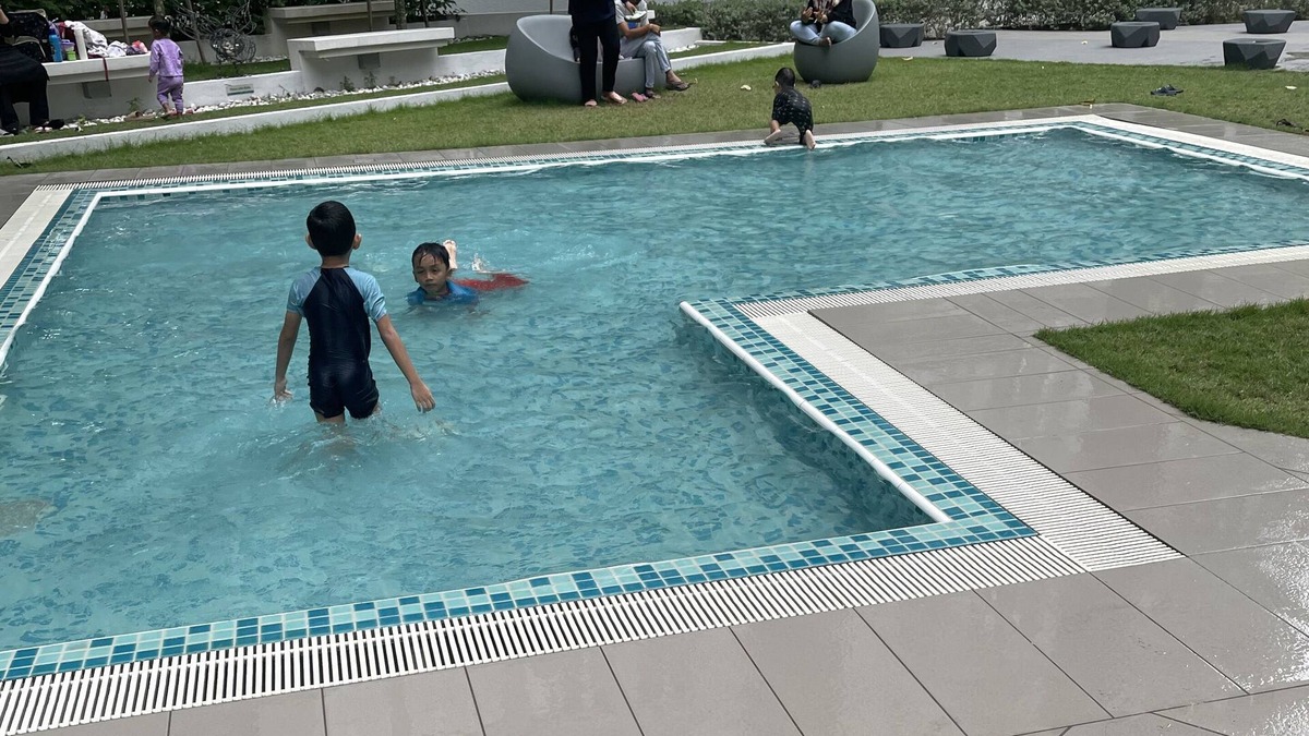 Kajang Apartment | Whole condominium with olympic size pool and gym