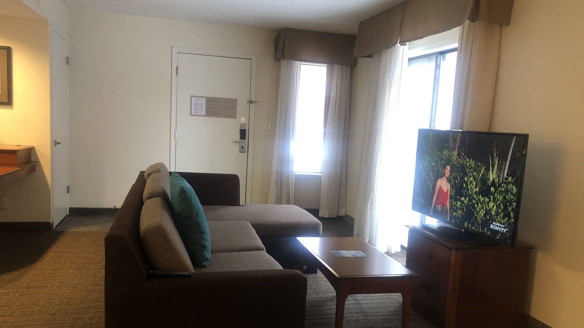 East Bloomington House | Whole home with fireplace next mall of America pen lake