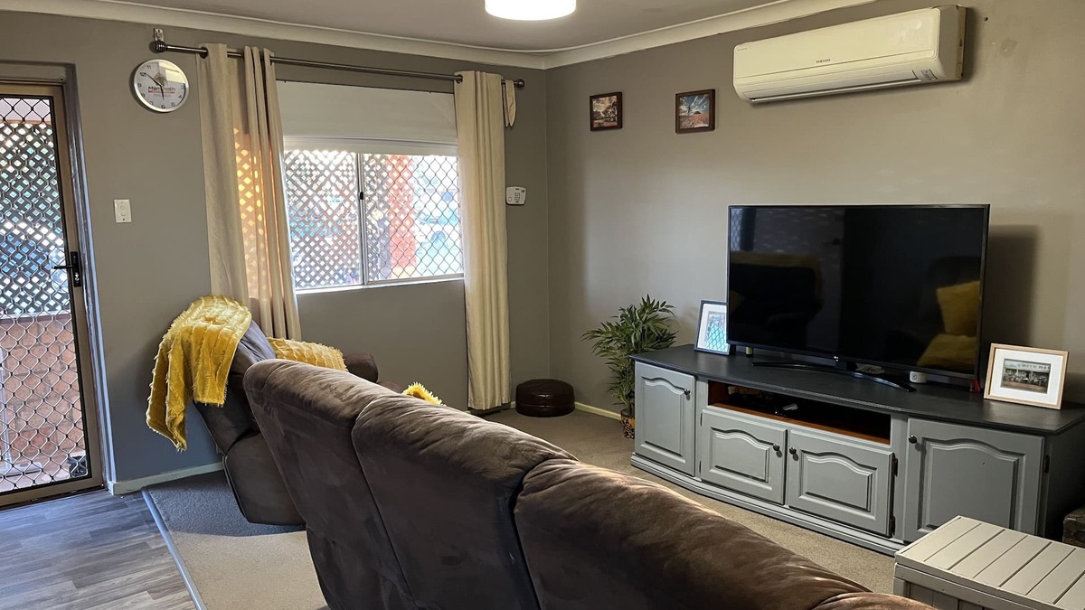Victory Heights House | Whole house and yard in Kalgoorlie