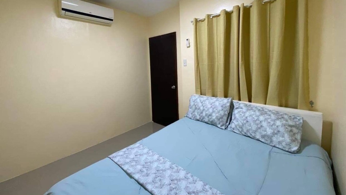 Minglanilla House | Whole house & Free parking in a safe neighborhood nearby malls and main highway