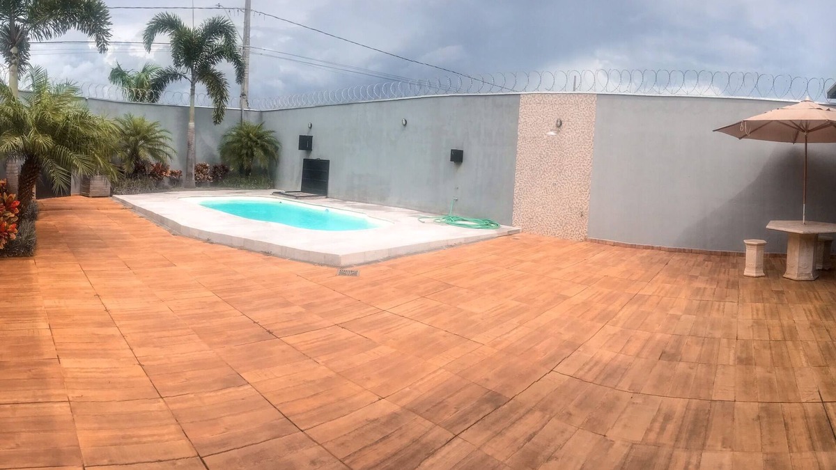 Frutal Apartment | Whole Space. Ideal for one person or a couple. Pets are welcome.