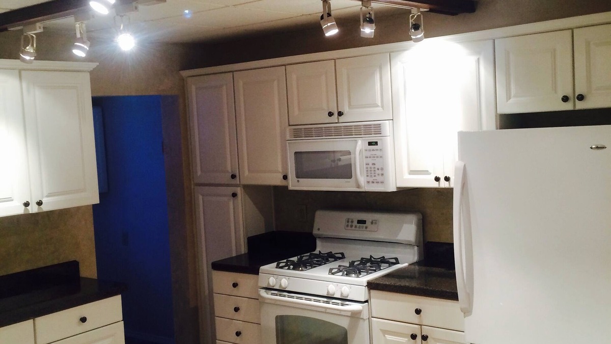 Billings House | Why get a room when you can get a House?