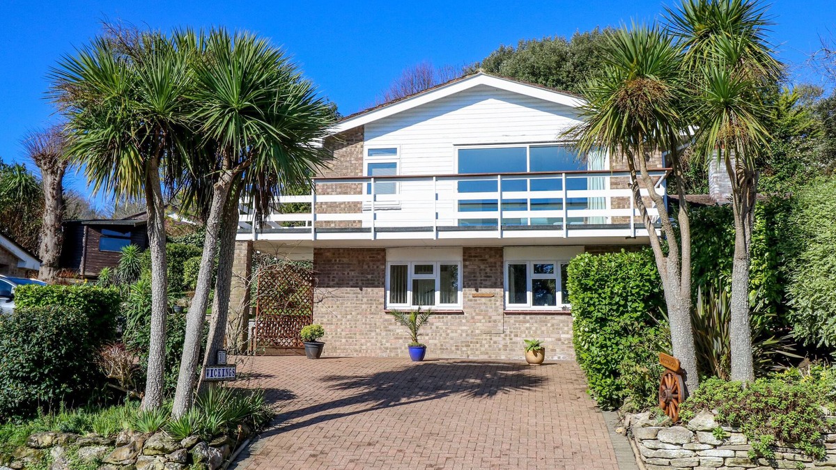 Ventnor House | WICKINGS, pet friendly, country holiday cottage in Ventnor