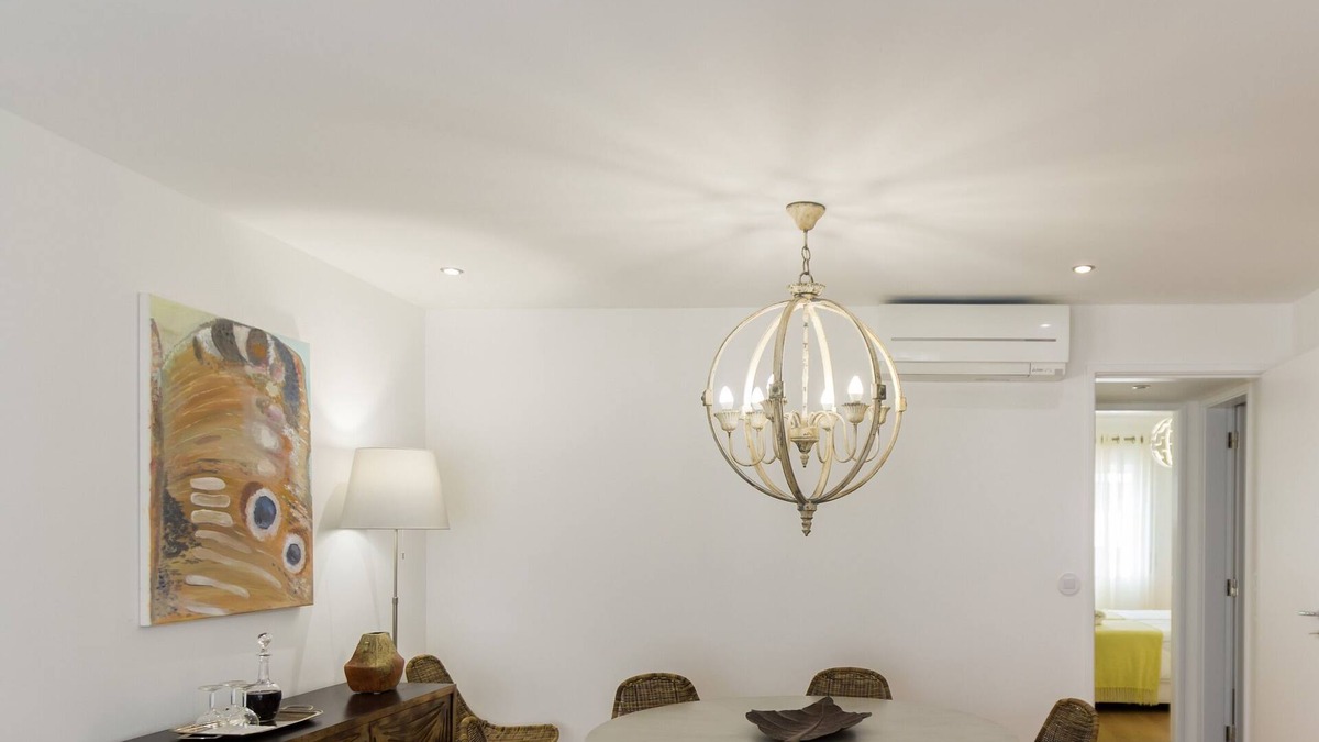 Sao Domingos de Benfica Apartment | Wide Apartment in Lisbon
