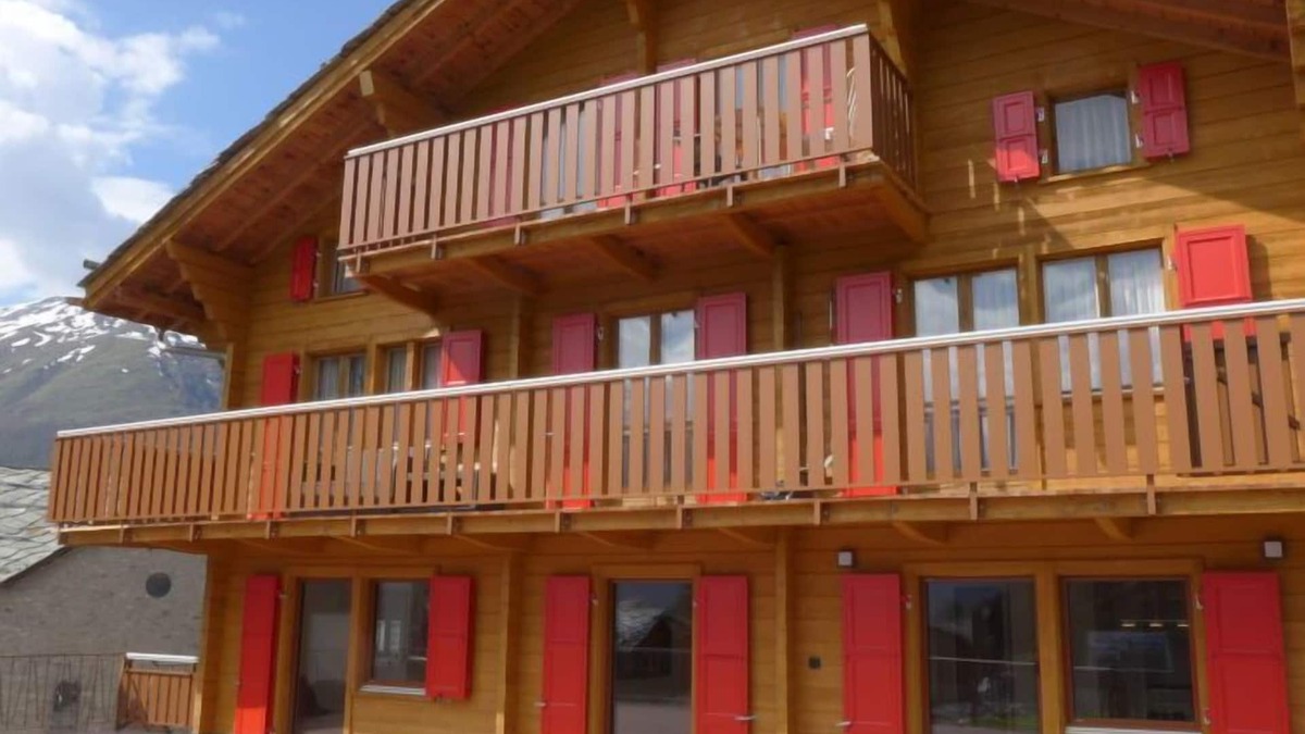 Graechen Apartment | Wiedersehn 1. Stock by Interhome